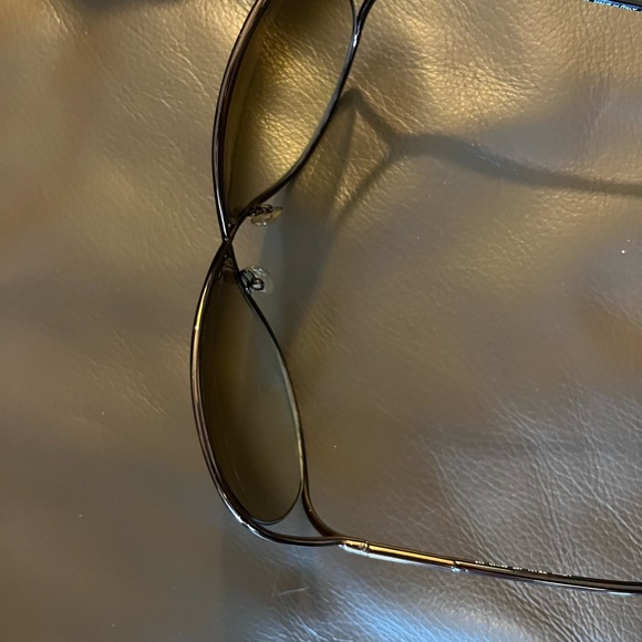 Tom Ford sunglasses worn only a few times and in like new condition. - Picture 11 of 15